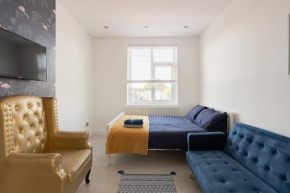 422C - Modern Cosy Studio Apt - Links to Central